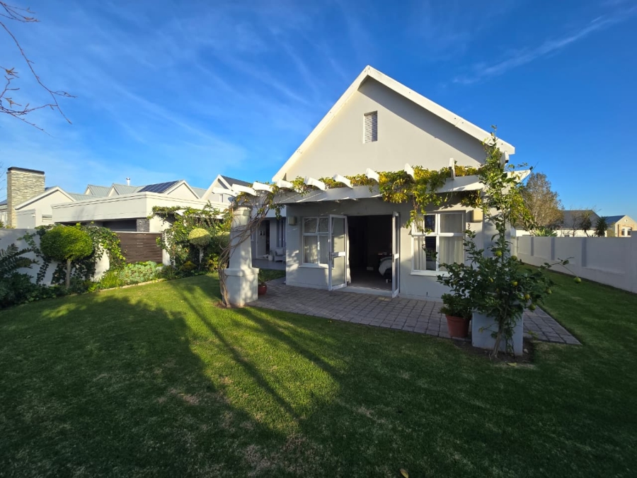 4 Bedroom Property for Sale in Kingswood Golf Estate Western Cape
